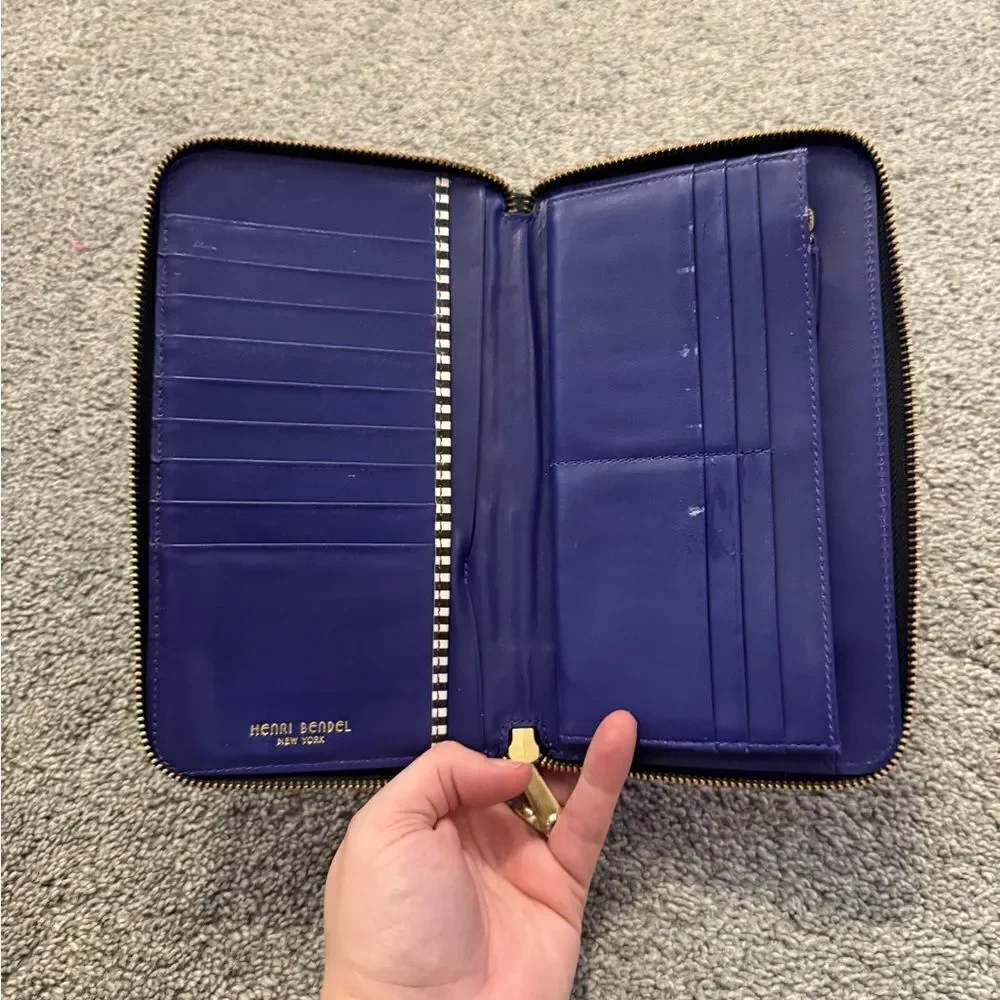 Henri Bendel Jetsetter Nylon Zip Around Continental Wallet